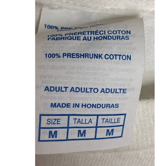 Peanuts Snoopy Medium Christmas Short Sleeve Tshirt - Picture 3 of 3